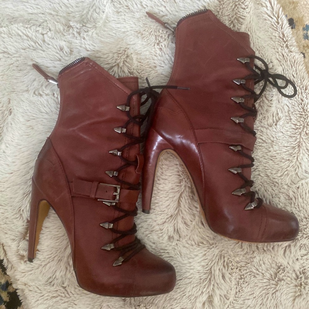 Sam Edelman lace up boot.
